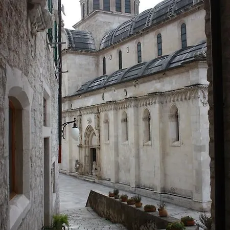 Old Town Apartment